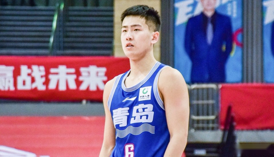 低的背後無